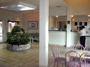 Econo Lodge Inn And Suites Игъл Пас Екстериор снимка